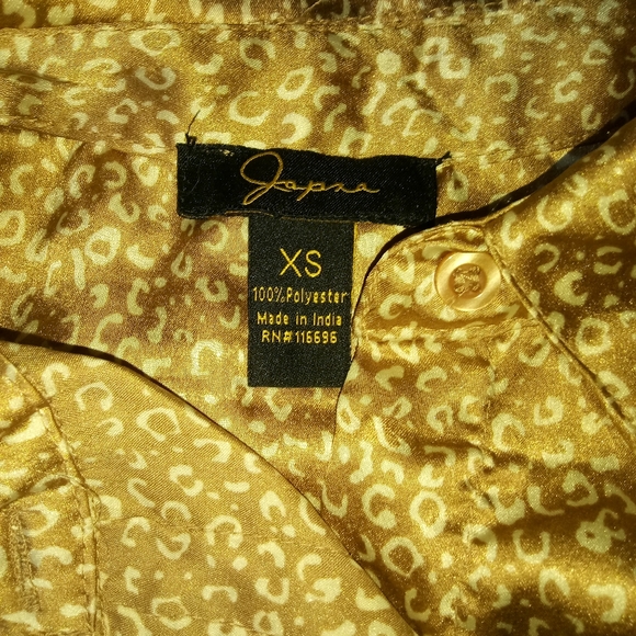 Women's x-small Japra long sleeve button down shirt - Picture 2 of 6